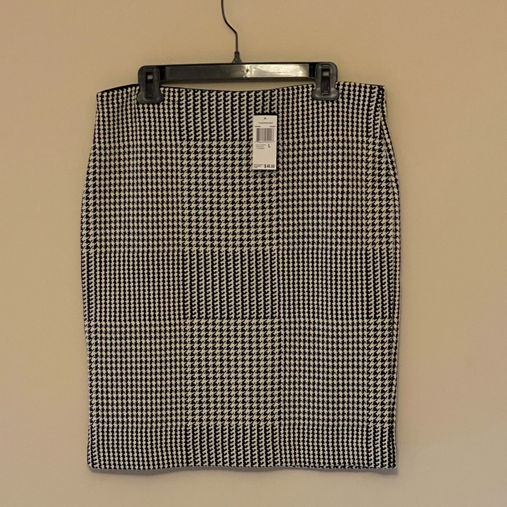 Houndstooth Pencil Skirt